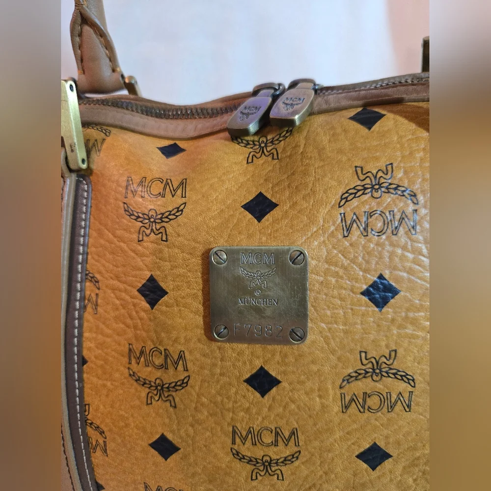 💯 Authentic MCM Cognac Visetos and Leather Top Handle Handbag - Picture 11 of 15